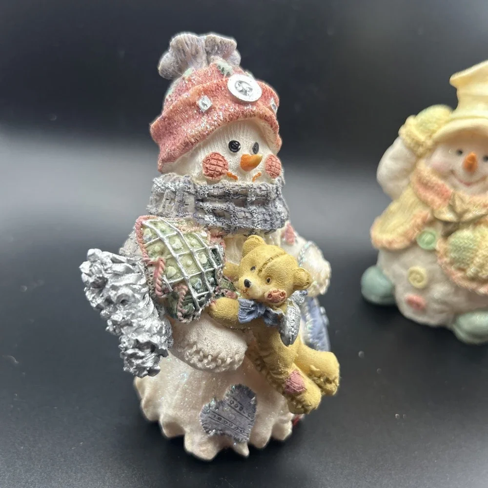 Vintage - SNOWMAN & SNOWWOMAN BEAUTIFULLY DETAILED 4.5